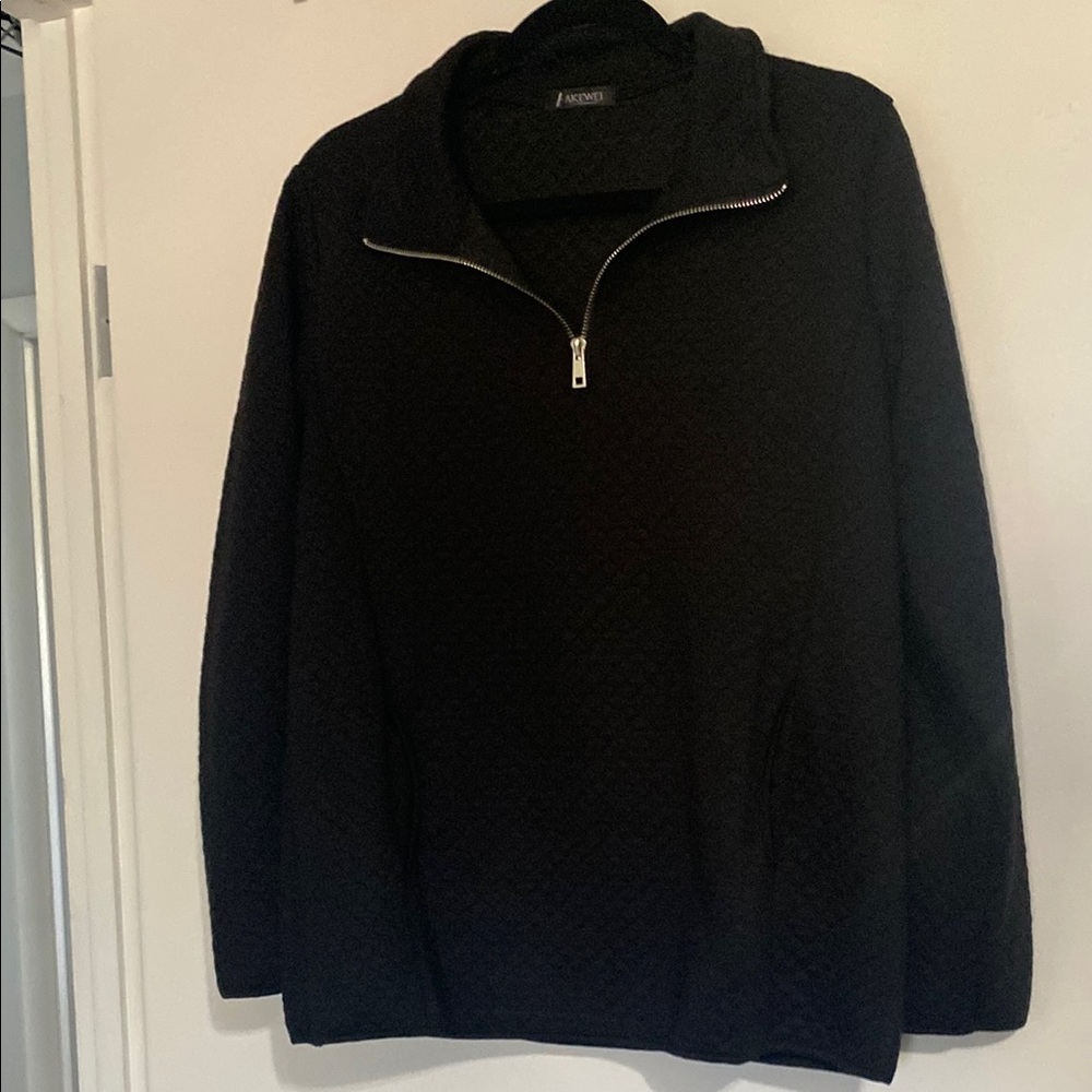 Black Half-Zip quilted sweatshirt, never worn
